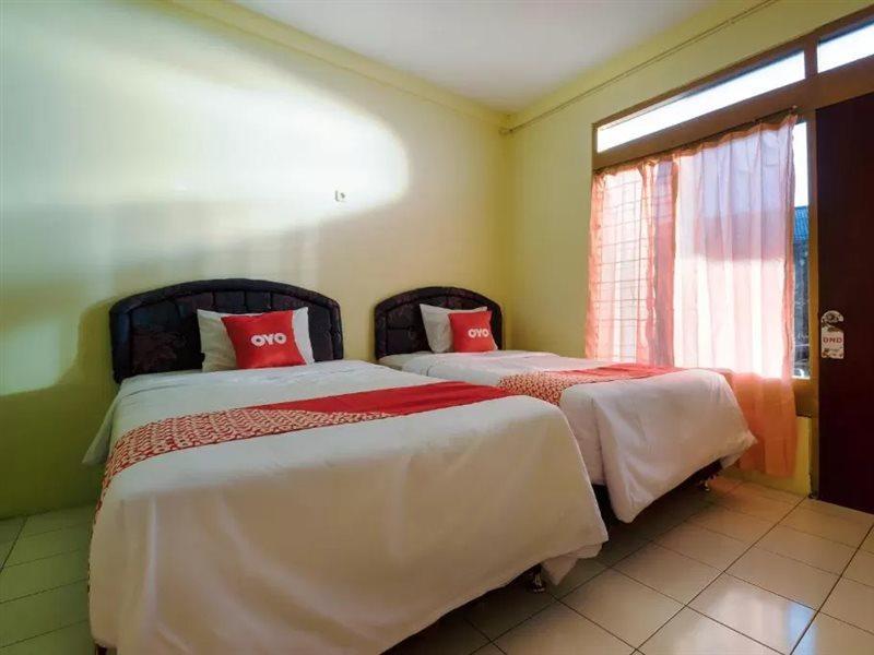 Hotel Sido Langgeng Tawangmangu Mitra Reddoorz מראה חיצוני תמונה