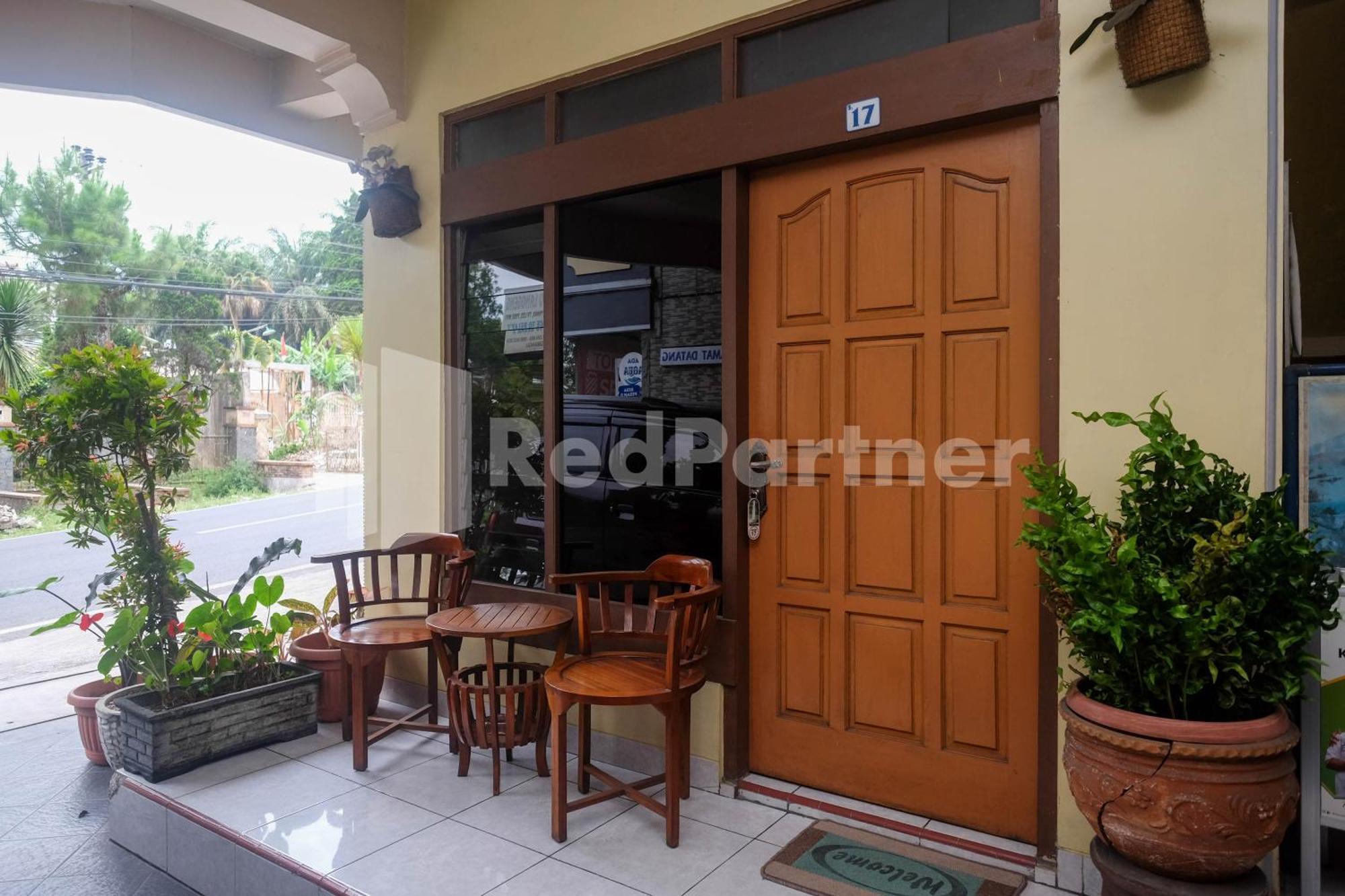 Hotel Sido Langgeng Tawangmangu Mitra Reddoorz מראה חיצוני תמונה