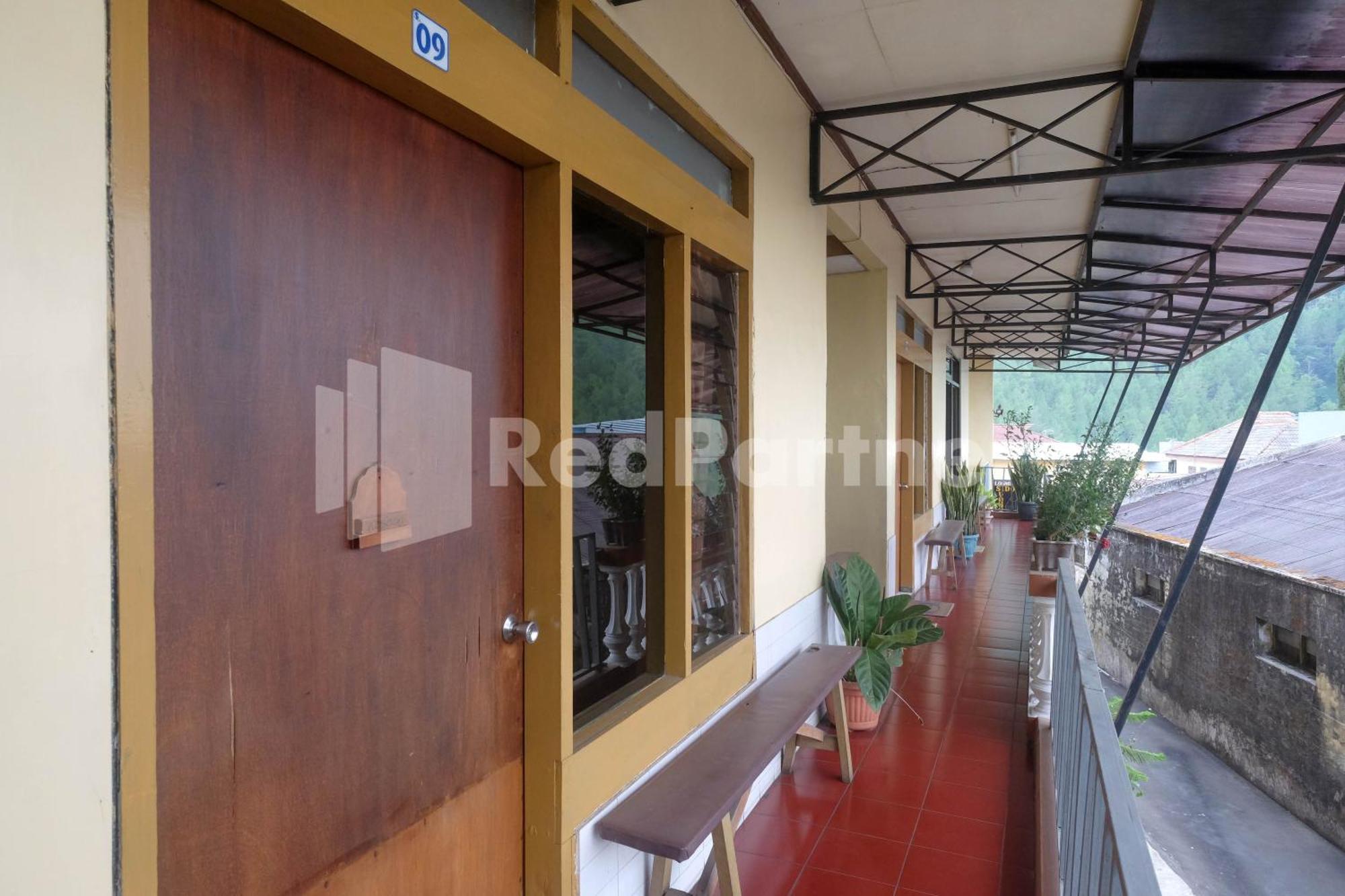 Hotel Sido Langgeng Tawangmangu Mitra Reddoorz מראה חיצוני תמונה